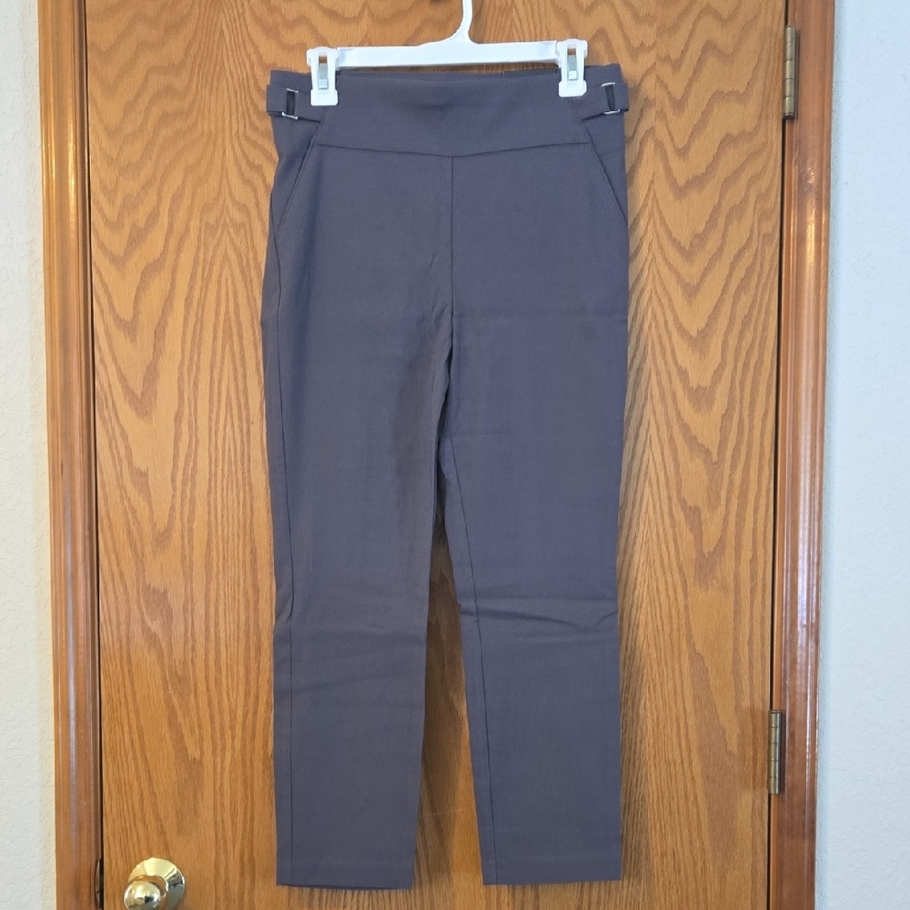Maurices Gray Cropped Pant 24"  Inseam